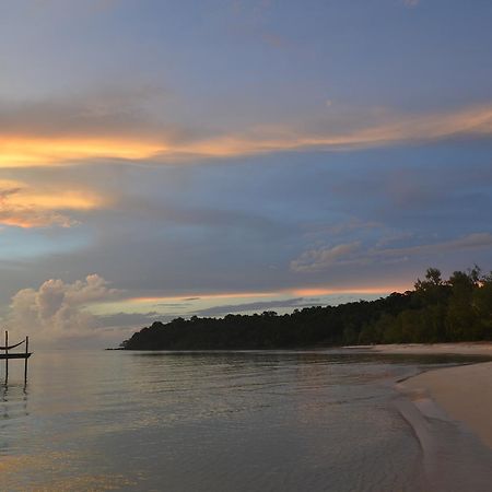 Driftwood Hostel And Bungalows Koh Rong Sanloem Extérieur photo