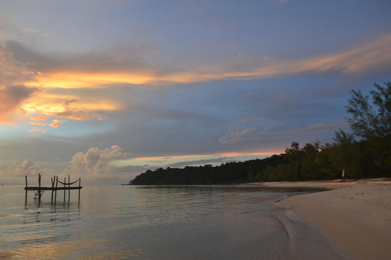 Driftwood Hostel And Bungalows Koh Rong Sanloem Extérieur photo