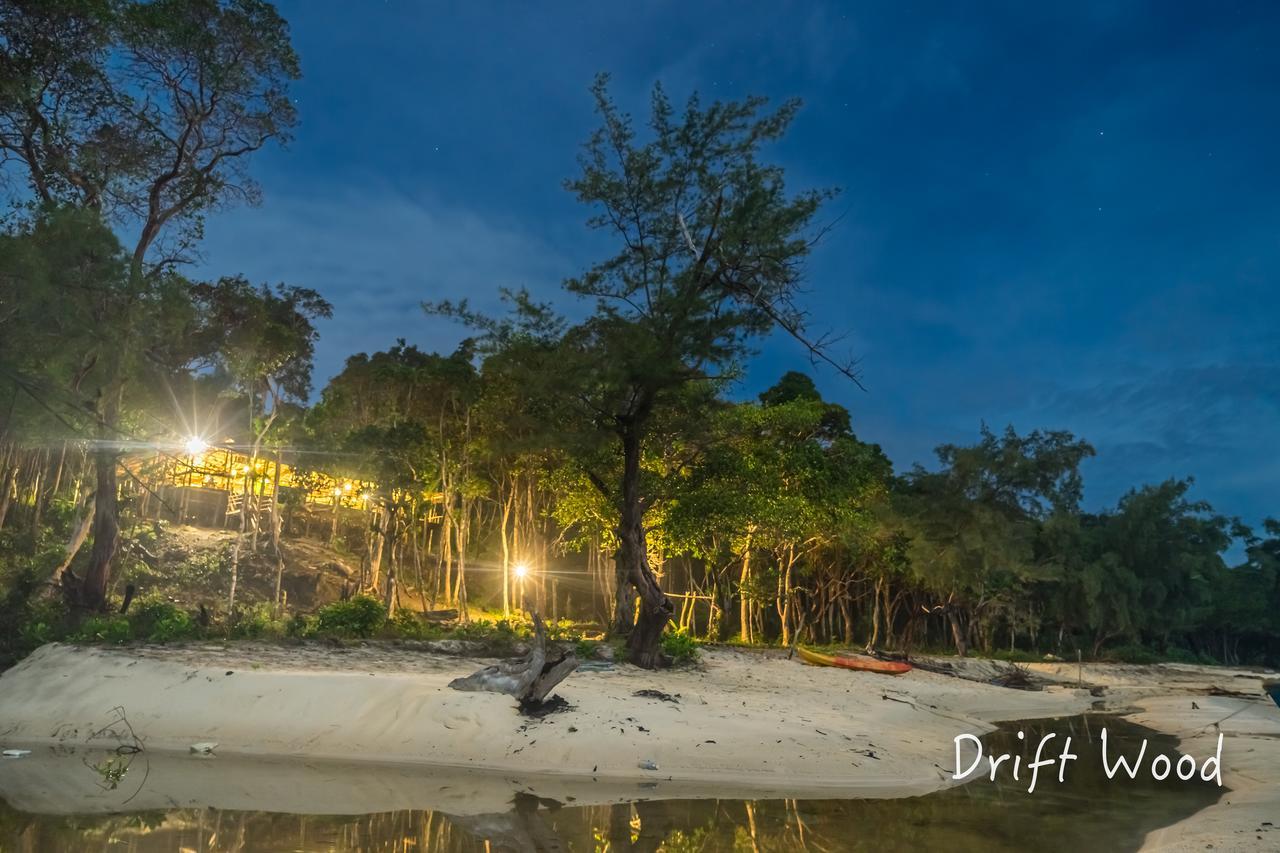 Driftwood Hostel And Bungalows Koh Rong Sanloem Extérieur photo