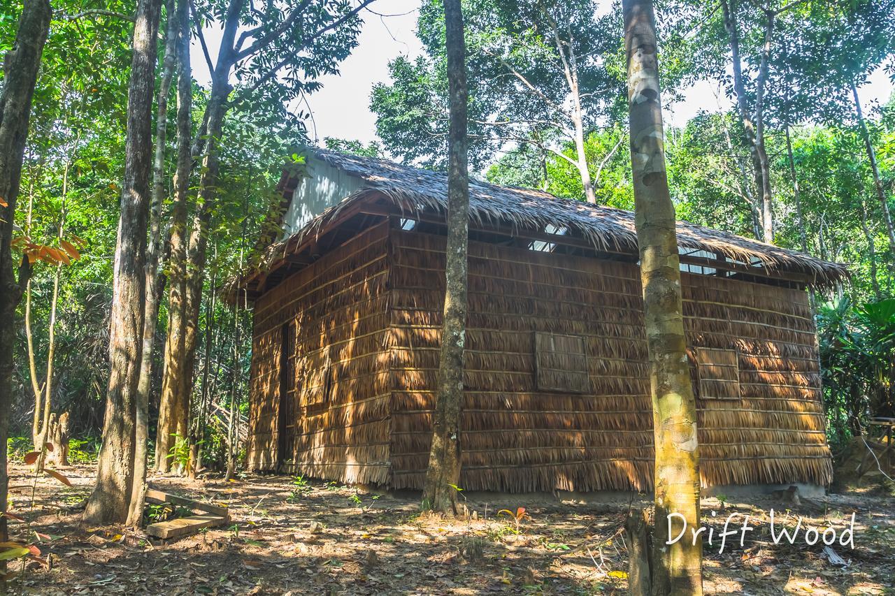 Driftwood Hostel And Bungalows Koh Rong Sanloem Extérieur photo