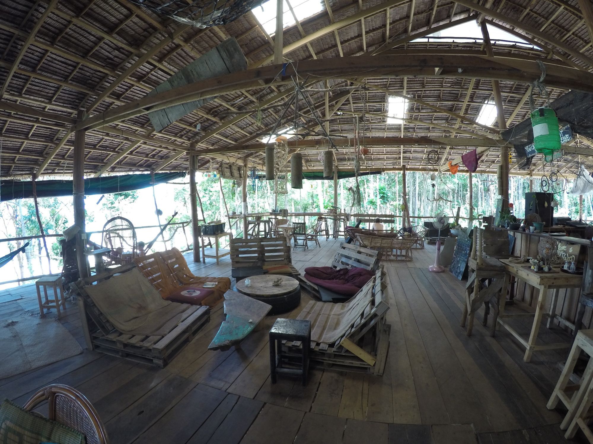 Driftwood Hostel And Bungalows Koh Rong Sanloem Extérieur photo