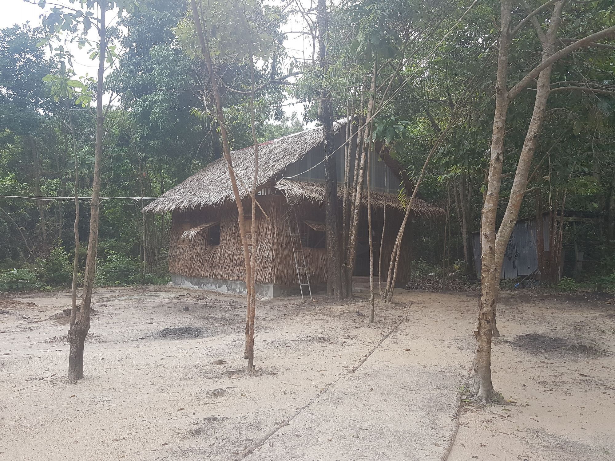 Driftwood Hostel And Bungalows Koh Rong Sanloem Extérieur photo