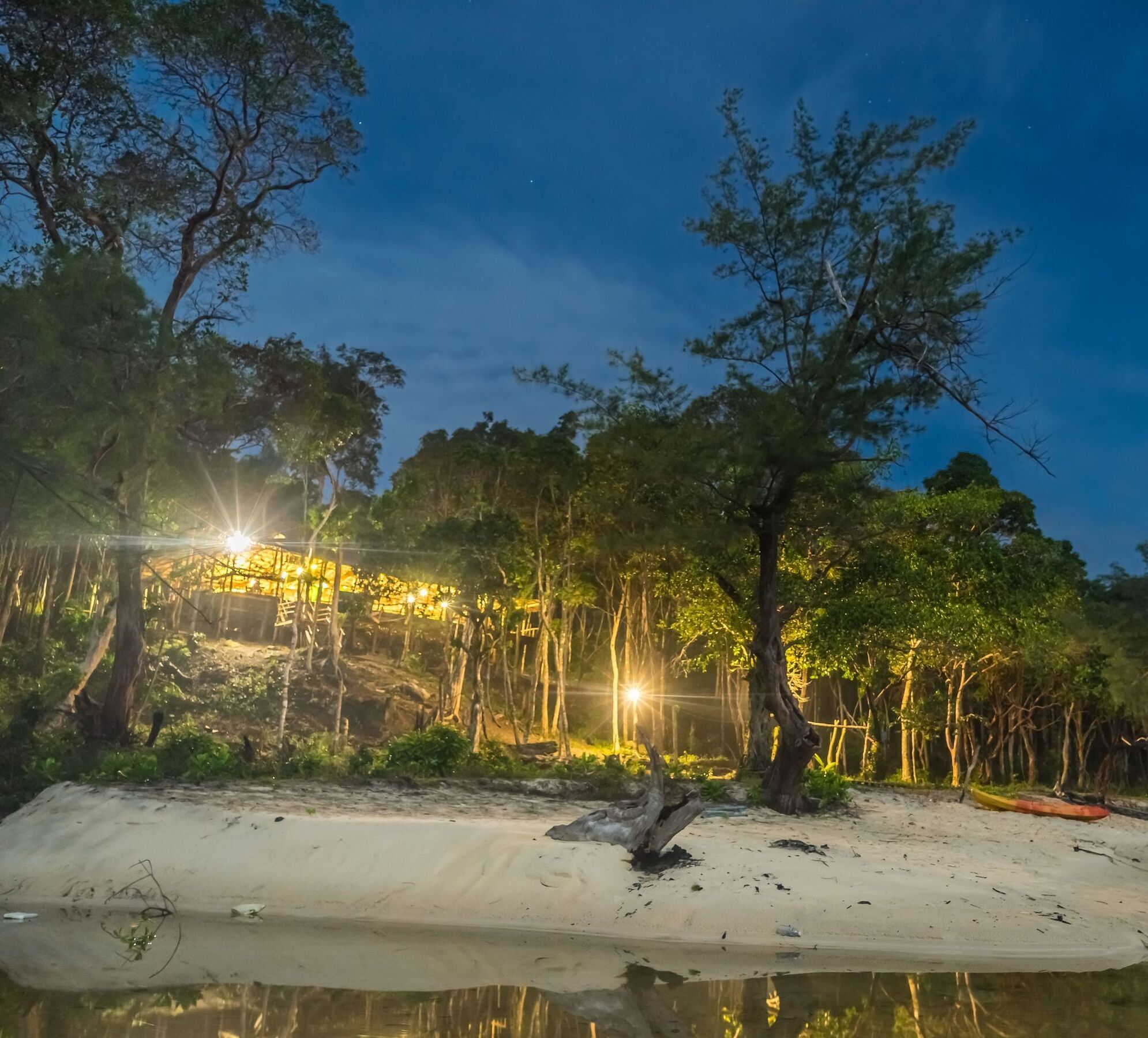 Driftwood Hostel And Bungalows Koh Rong Sanloem Extérieur photo